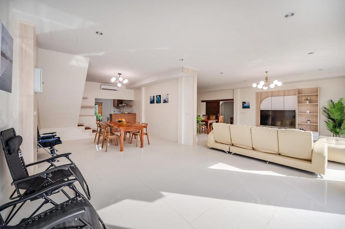 Sea Eagle Triple House 7 Bedrooms In Aonang *